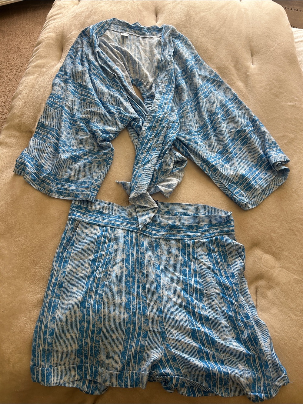 Blue Patterned Tie-Front Women’s Bermuda Shorts Set